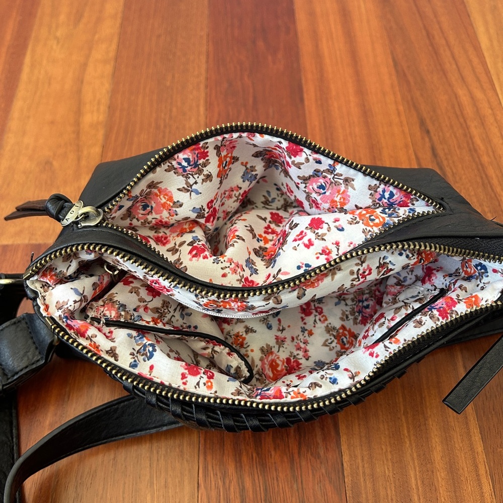 Joy Susan Black Oakley Whipstitch Clutch and Crossbody - Picture 10 of 12